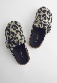 Next BUCKLE - Slip-on sandaler - animal print