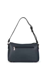 Borsa a tracolla in pelle blu scuro con superficie testurizzata, tasca frontale con cerniera, tracolla regolabile e dettagli in metallo argentato.