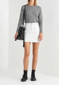 ONLY Strickpullover - mottled grey