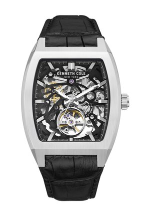 Automatyczny zegarek męski Kenneth Cole z prostokątną srebrną kopertą, czarną tarczą typu skeleton ukazującą mechanizm oraz czarnym skórzanym paskiem.