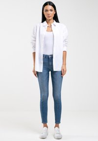 Big Star MELINDA HIGH WAIST - Pieguloša piegriezuma džinsi - blau