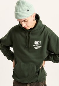 Vans STOCKPILE - Hættetrøje - dark green