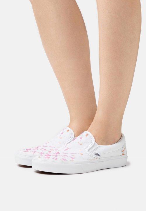 Vans UA CLASSIC SLIPON PLATFORM Matalavartiset tennarit true white