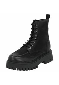 Botín negro con un upper de cuero texturizado, diseño de cordones, puntera redonda y suela de goma gruesa con surcos profundos para un mejor agarre.