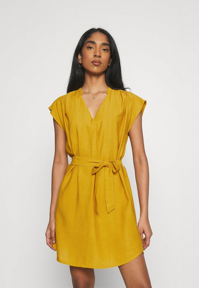 ONLJOSEY V NECK DRESS - Freizeitkleid - nugget gold