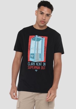 SUPERMAN PHONEBOOTH CLARK KENT - Print T-shirt - black