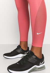 Nike Performance ONE - Leggings - archaeo pink/white