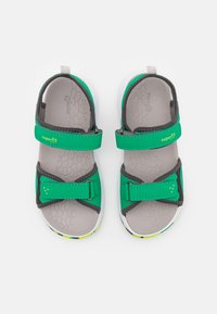 Superfit CRISS CROSS UNISEX - Käimissandaalid - grün/gelb
