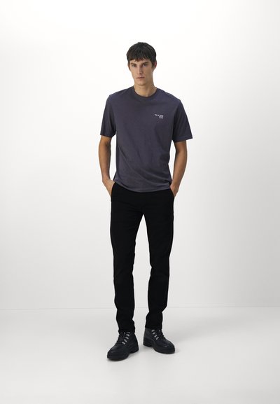 rag & bone Chino hlače - black
