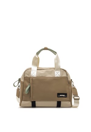 Sac à main en tissu doux beige et taupe avec poche zippée à l'avant, poignées courtes et bandoulière réglable, avec un petit badge noir "mtng".