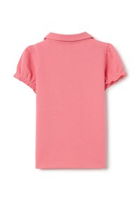 Polo de manga corta rosa con cuello y mangas fruncidas, hecho de un tejido transpirable con una textura suave.