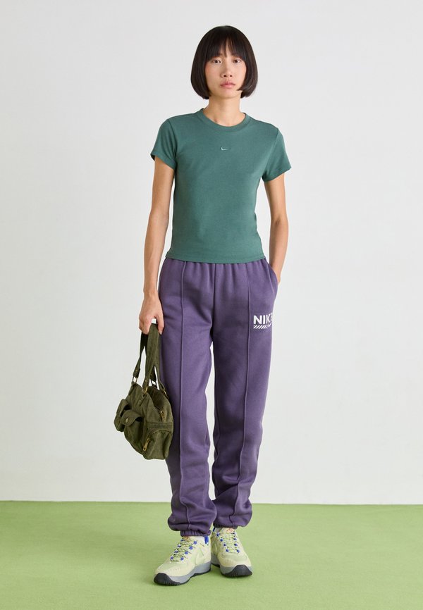 PANT - Tracksuit bottoms - dark raisin4