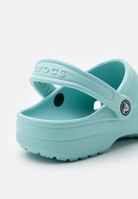 Crocs Dřeváky - light blue