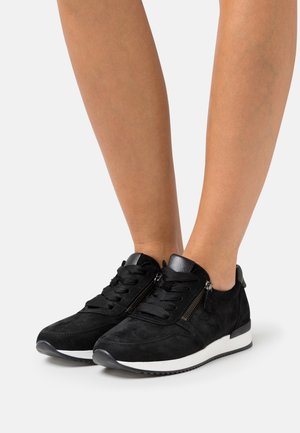 Zapatillas Gabor 76.438.67 Negro