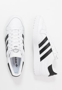adidas Originals Trainers - white
