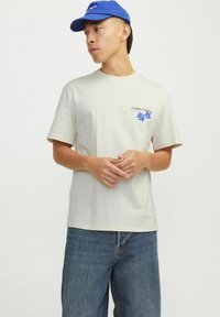 Jack & Jones RUNDHALS - T-shirt print - buttercream