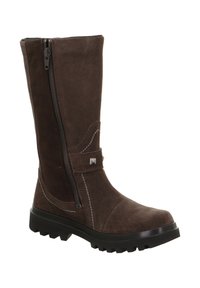 Braune Wildleder-Stiefelette bis zur Wadenmitte mit seitlichem Reißverschluss, dekorativem Riemen mit metallischen Nieten, weißen Nähten und dickem schwarzen Profilsohle.