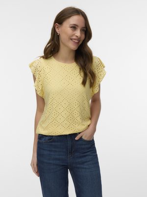 Vero Moda VMTASSA FRILL - Pluus - pale banana