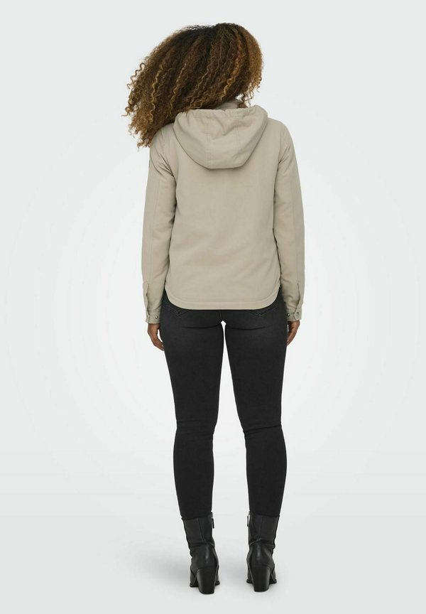 ÜBERGANGS - Light jacket3