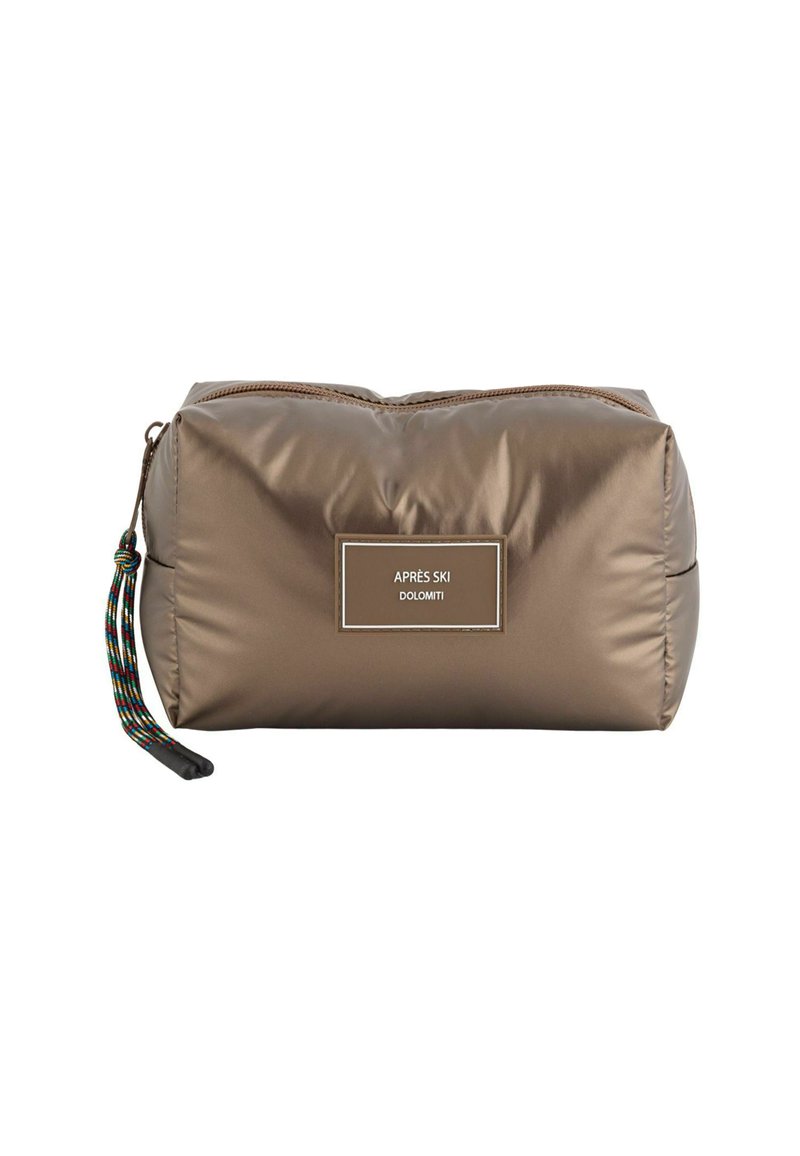 Brun nylon kosmetikpose med lynlåslukning, der har et rektangulært mærke med teksten "APRÈS SKI DOLMITI" og en flerfarvet sæd.