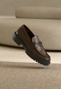 Unausgewählt, brown