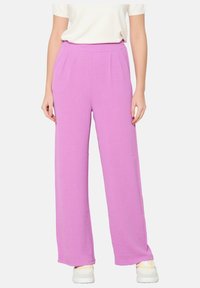 Unselected, purple blush
