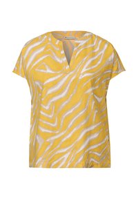 Top giallo a maniche corte con scollo a V, caratterizzato da un motivo a strisce zebrate bianche. Realizzato in un tessuto leggero e texturizzato.