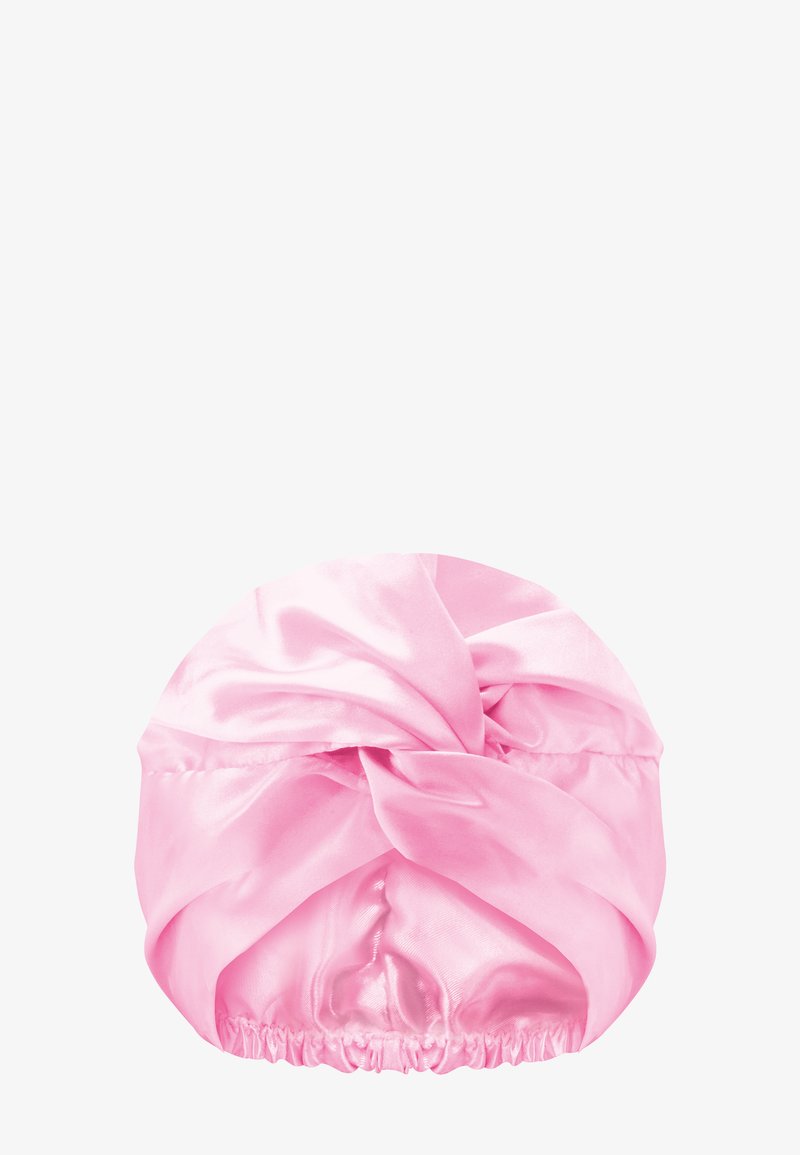 Rosa satenghodeplagg med tvunnet knutedesign og elastisk bånd bak for sikker passform.