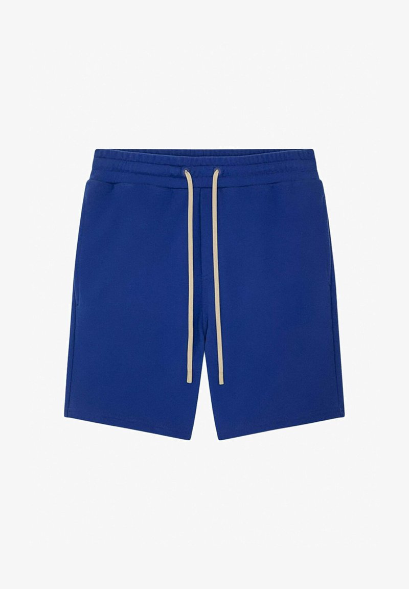 Shorts décontractés bleus avec une taille élastique et des cordons beiges, comportant des poches latérales et un ourlet droit.