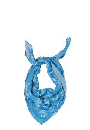 Sininen huivi, joka on solmittu löysään solmuun, valkoisilla merisiilien ja merieläinten kuvioilla pehmeällä kankaalla ja pienellä merkkilipukkeella.