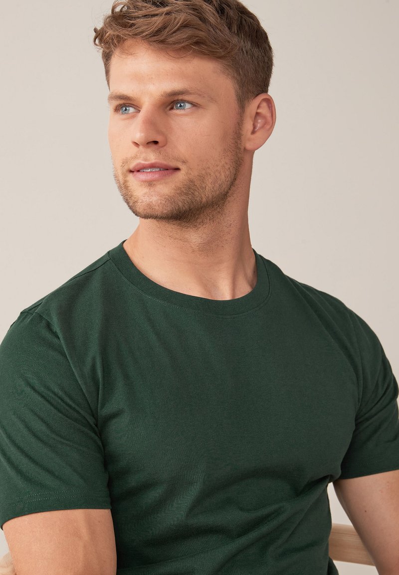 Herren T-Shirts basic | Next CREW NECK T-Shirt basic green/grün - BO98282 Herren T-Shirts basic | Next CREW NECK T-Shirt basic green/grün - BO98282
