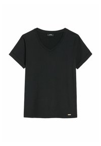 Czarny t-shirt z krótkim rękawem i dekoltem w kształcie V, z podwiniętymi mankietami oraz małą metalową metką z logo na dole, na białym tle.