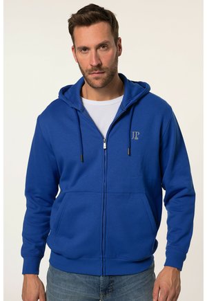 Sudadera azul con cremallera hecha de una mezcla de algodón. Cuenta con una capucha ajustable, bolsillos frontales y un pequeño logo en el pecho.