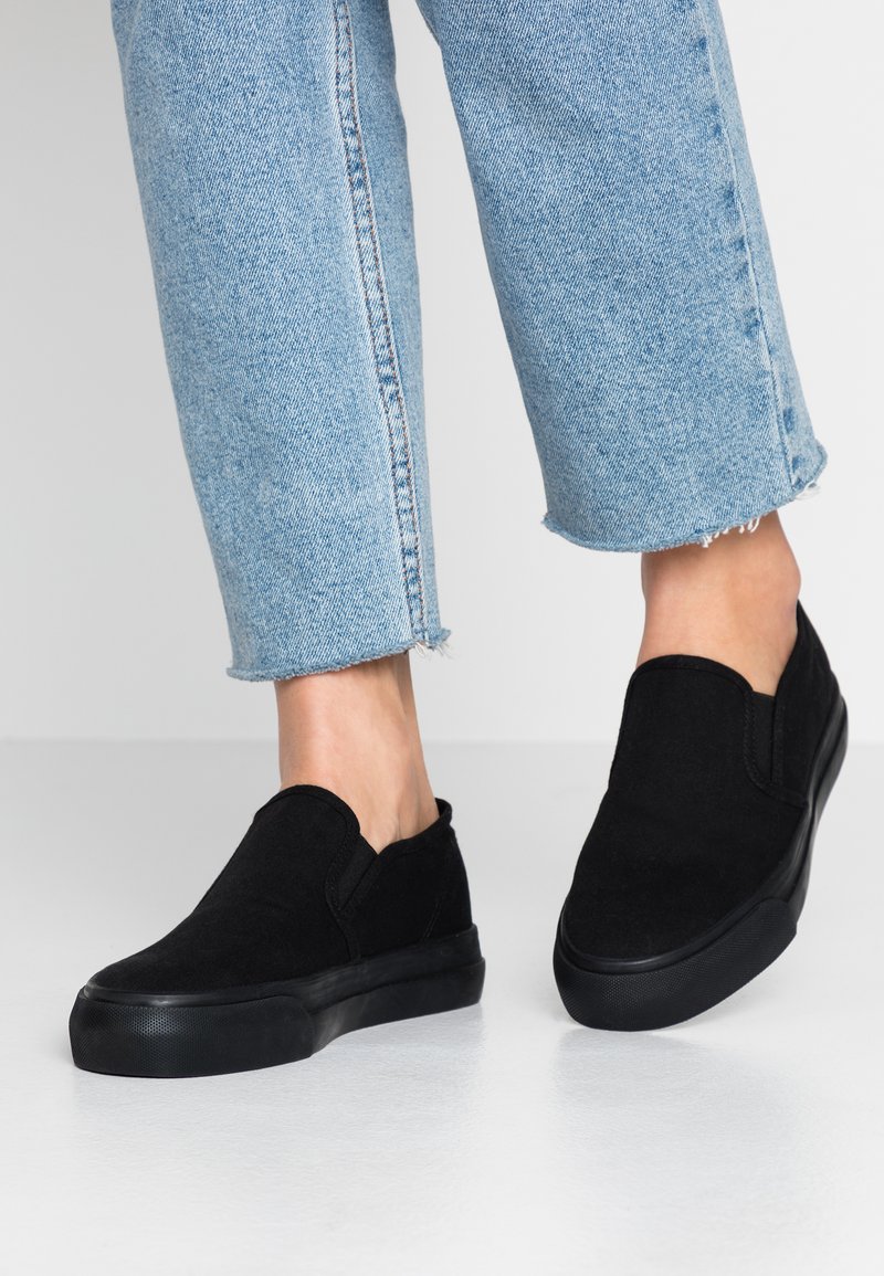 Anna Field Trainers