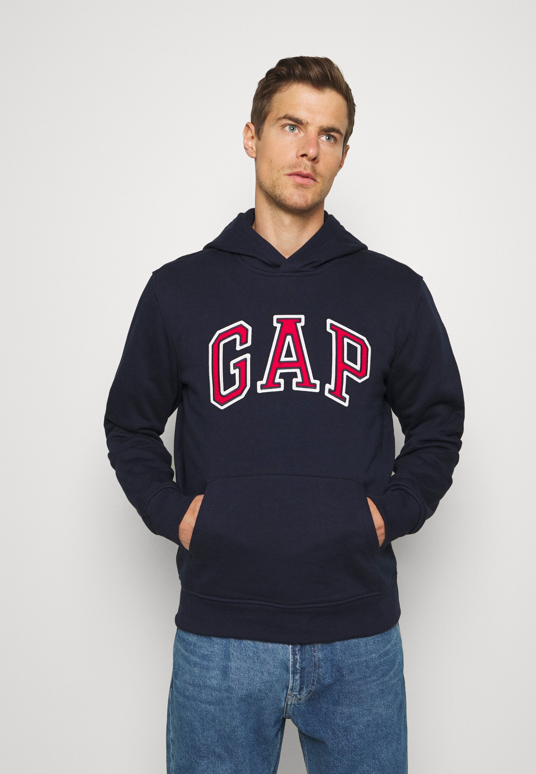 GAP ARCH Hoodie tapestry navydonkerblauw Zalando.nl GAP V GAP ARCH Sweater whitewit Zalando.nl