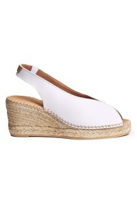 Vita läder slingback wedgesandaler med öppen tå-design, som har en flätad jute-sula och sydda detaljer längs kanten.