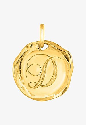Colgante de oro con un borde ondulado que presenta una letra "D" grabada en el centro. La textura suave y el acabado pulido realzan su apariencia.