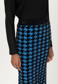 INFLUENCER Jupe crayon - capri