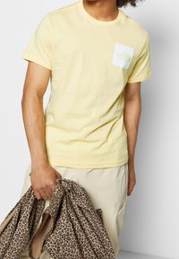 The North Face Camiseta estampada - sand