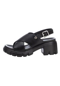 Sandal nera sintetica con design a strap incrociato, punta aperta, fibbia regolabile e tacco chunky strutturato. Finitura liscia con dettagli in accento argento.