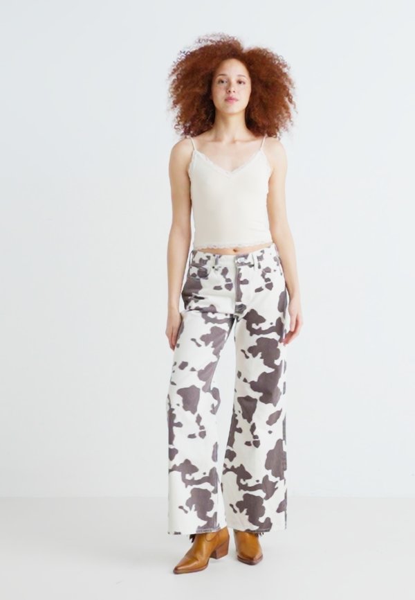 EMBELLISHED BELT - Belt - cognac3