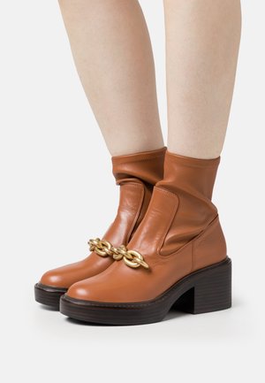 COACH, Bottines à plateau - brown