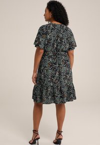 WE Fashion CURVE - Dnevna haljina - black