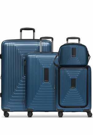 Vierteiliges blaues Hartschalen-Gepäckset mit Teleskopgriffen, Drehrollen und einer kleinen Schultertasche.