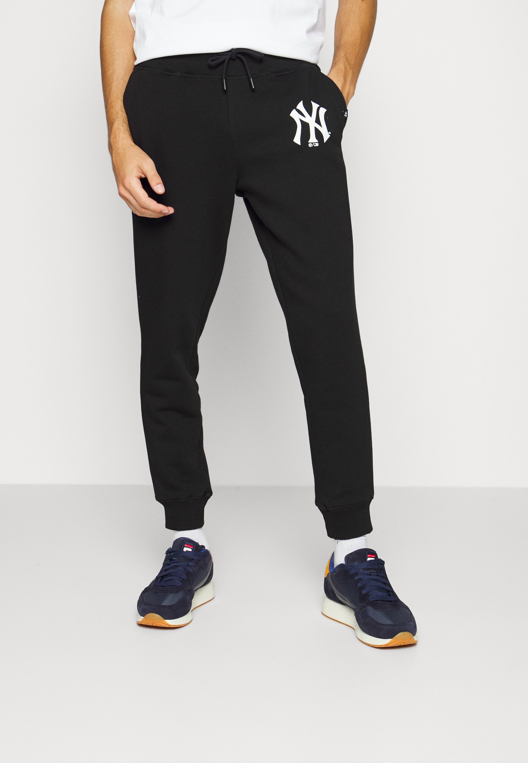 47 NEW YORK YANKEES PANTS Pantalones deportivos - jet black/negro - Zalando.es