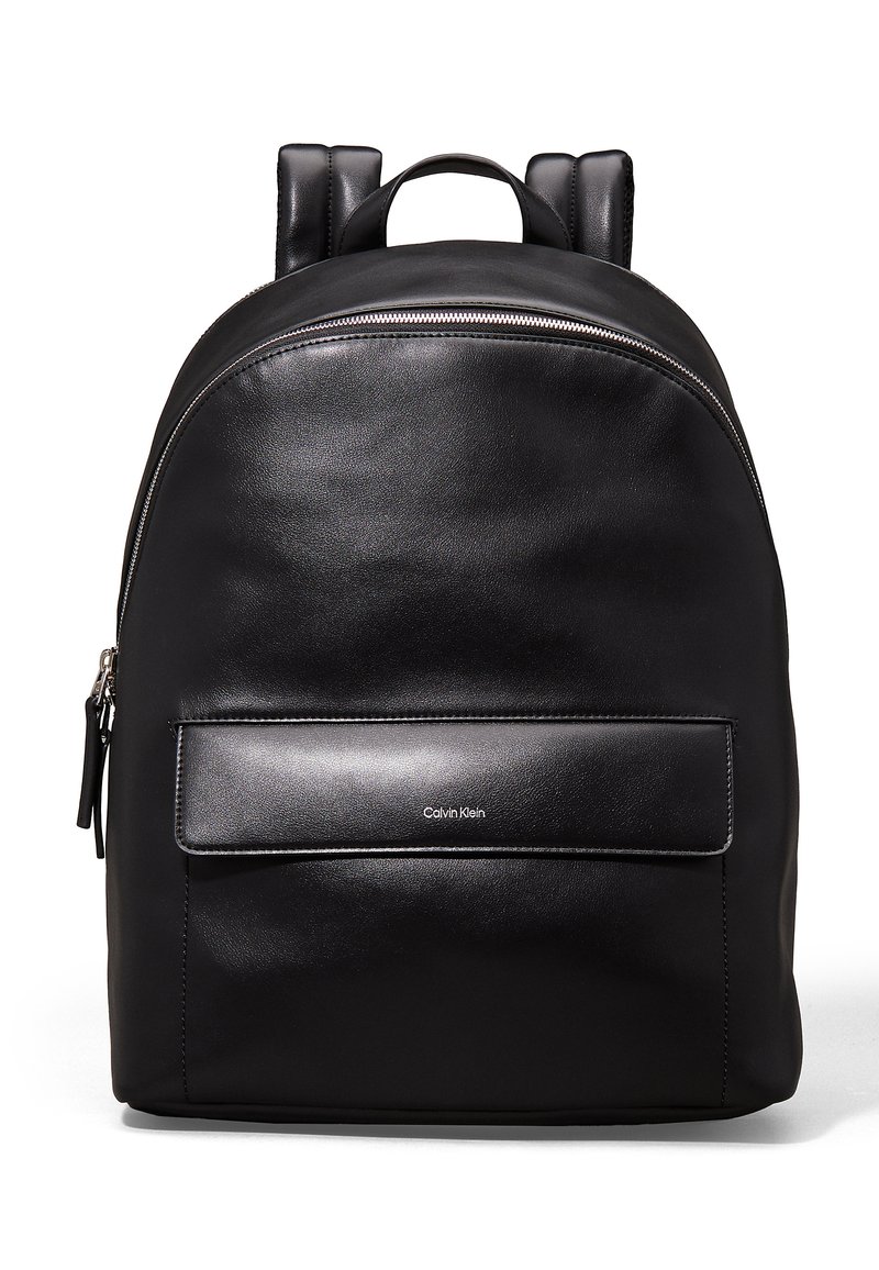calvin klein leather backpack mens Men Emblem Black Poly W29 minimal aesthetic that often dedicates sole detail to iconic branding Calvin Klein Rucksack - ck