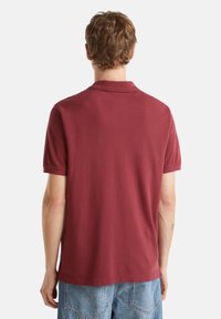 United Colors of Benetton REGULAR FIT czerwony