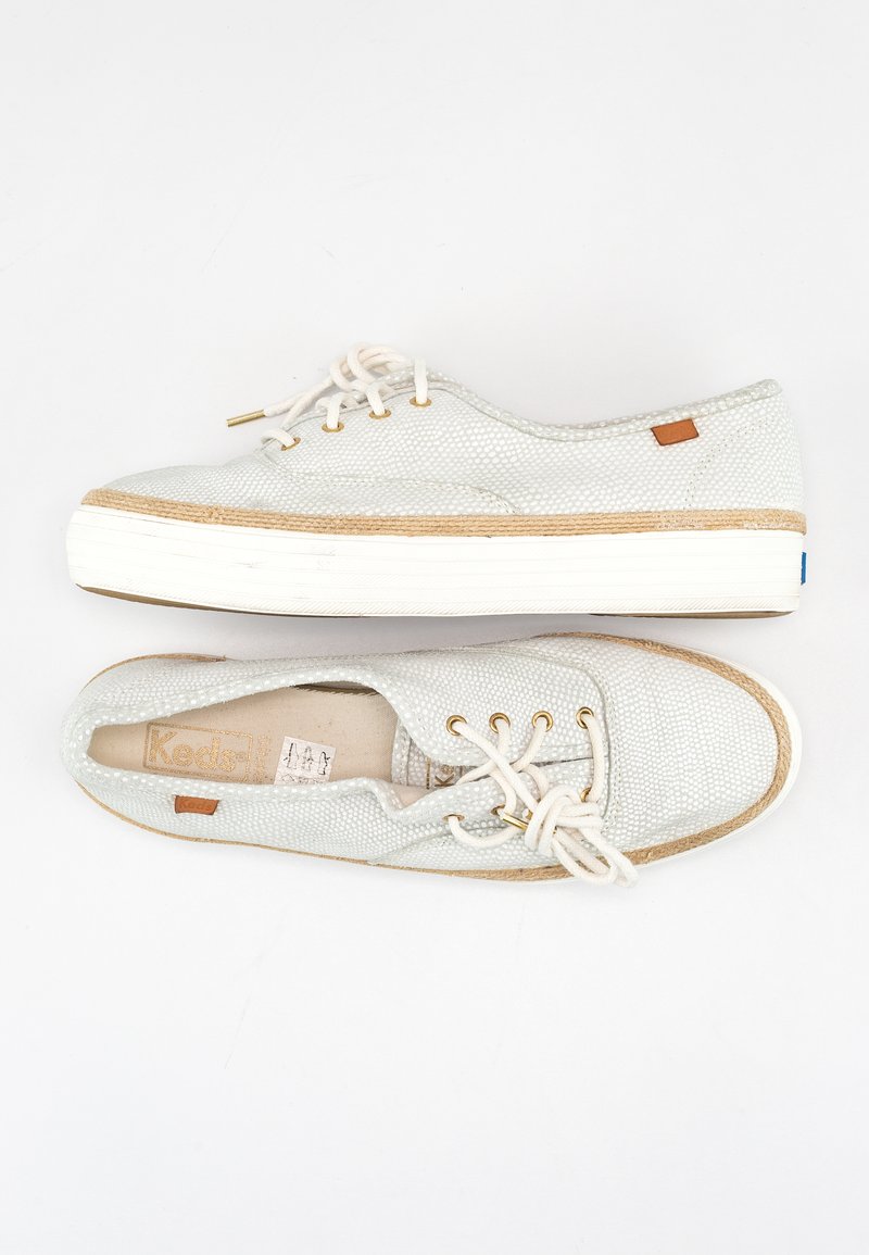 Keds Triple Kick Platform Sneaker In White/ Neon Pink