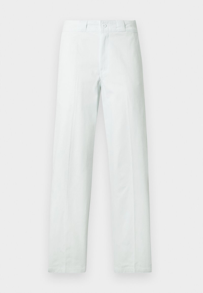 Pantaloni in cotone azzurro chiaro con taglio a gamba dritta, dotati di chiusura con bottoni e passanti per cintura. Tessuto liscio, senza motivi visibili.