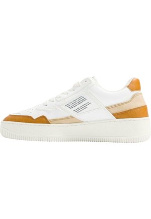 CORN - Tenisky - tricolor